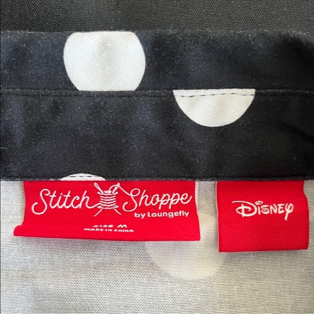 Disney Loungefly Stitch Shoppe Minnie Peek-a-Boo Polka Dot Black White Top, M - Picture 6 of 10